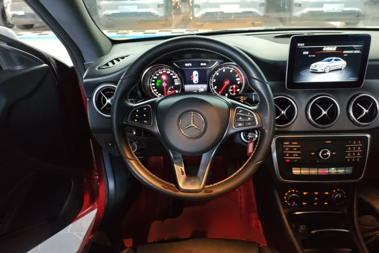 奔驰CLA 2018款 CLA 200 动感型局部细节13