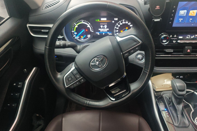 丰田 汉兰达 2023款 2.5L智能电混双擎两驱精英版 5座中控内饰13