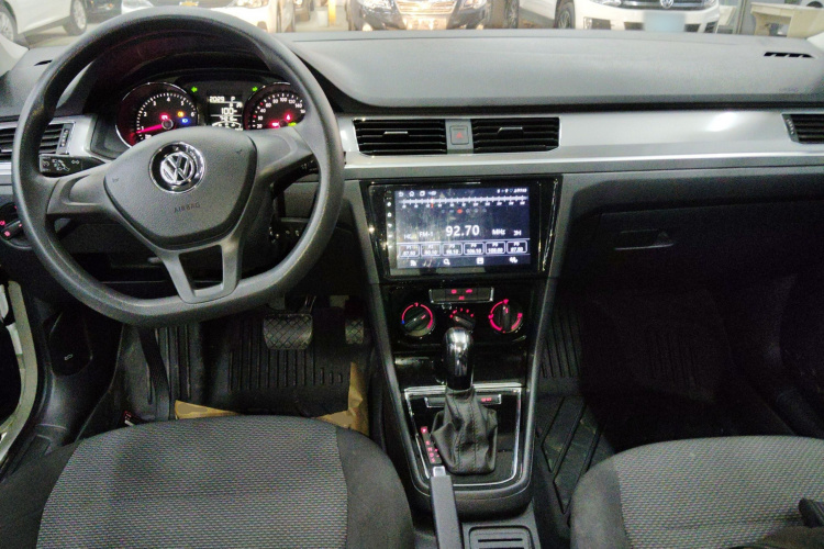 大众 2019款 改款 宝来·传奇 1.5L 自动时尚型 国VI中控内饰7002