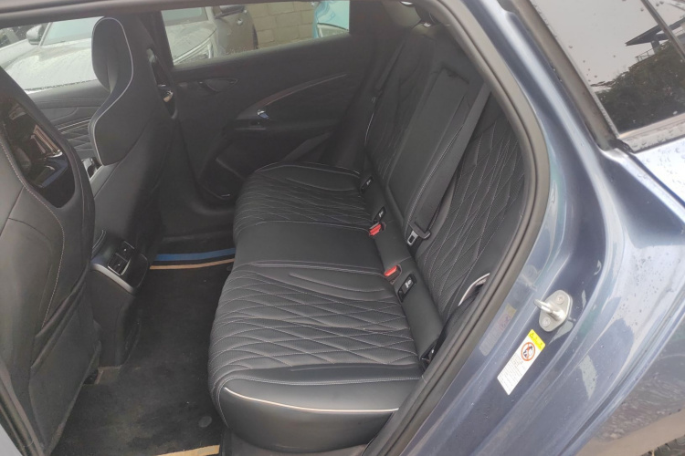 比亚迪 海豹 2023款 冠军版 700km 尊贵型中控内饰7004