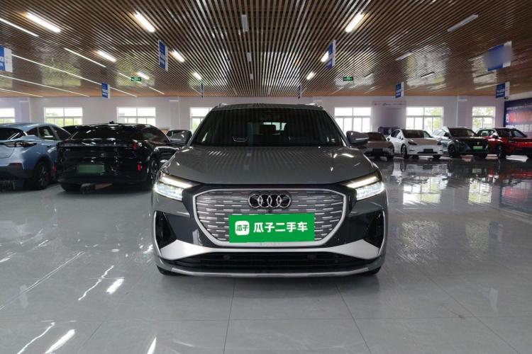 奥迪Q4 e-tron 2023款 40 e-tron 创境版车身外观2