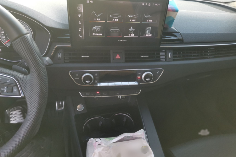 奥迪A4L 2024款 40 TFSI 豪华动感型局部细节16