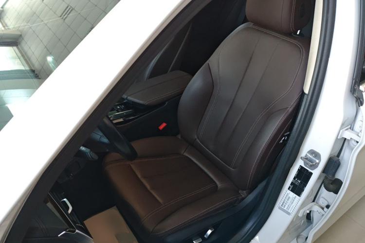 宝马5系 2019款 改款 525Li 豪华套装局部细节19