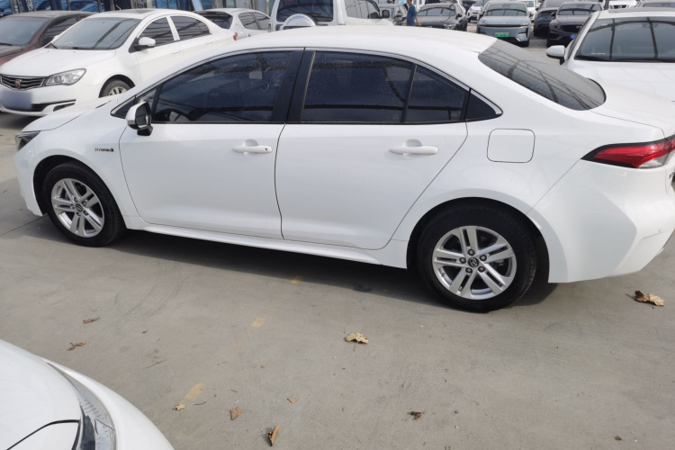 丰田 雷凌 2022款 双擎 1.8H E-CVT领先版车身外观6003