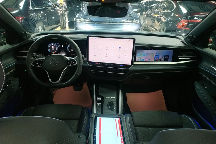 大众 帕萨特 2025款 Pro 380TSI 星空龙尊版中控内饰12