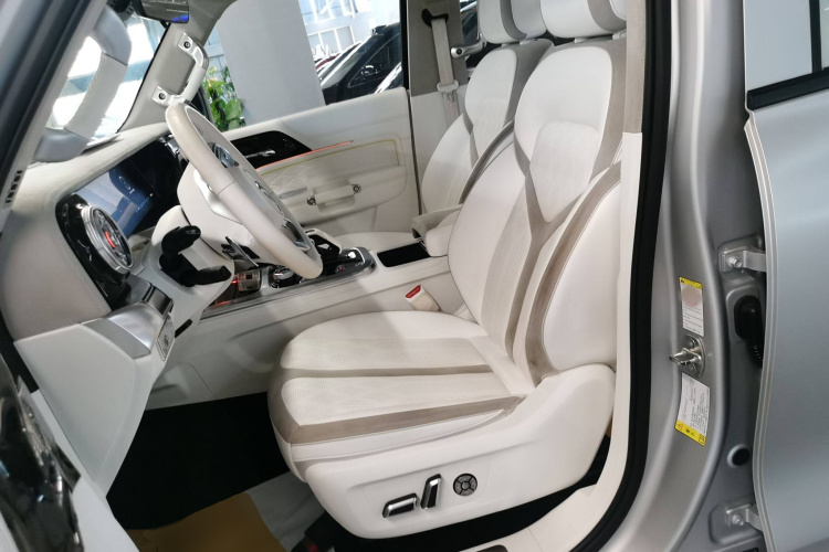 超境汽车 共创坦克300 2021款 2.0T 赛博坦克局部细节19