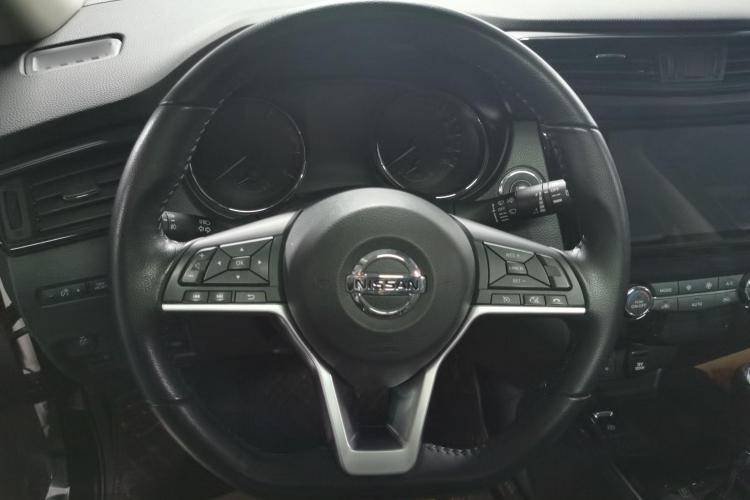 日产 奇骏 2021款 2.0L CVT 2WD XL ITS舒适纪念版局部细节13