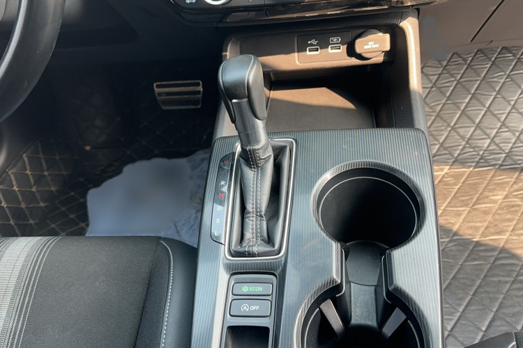 本田 思域 2022款 240TURBO CVT燃动版局部细节18