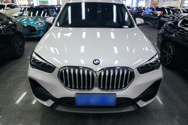 宝马X1 2022款 sDrive25Li 领先型车身外观6001