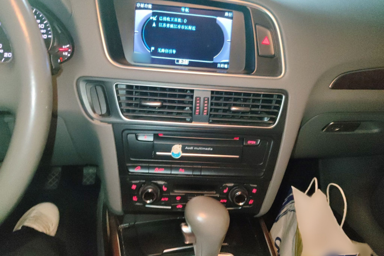 奥迪Q5 2011款 2.0TFSI 舒适型局部细节16