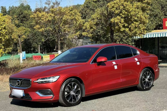 沃尔沃S60 2020款 T4 智逸豪华版