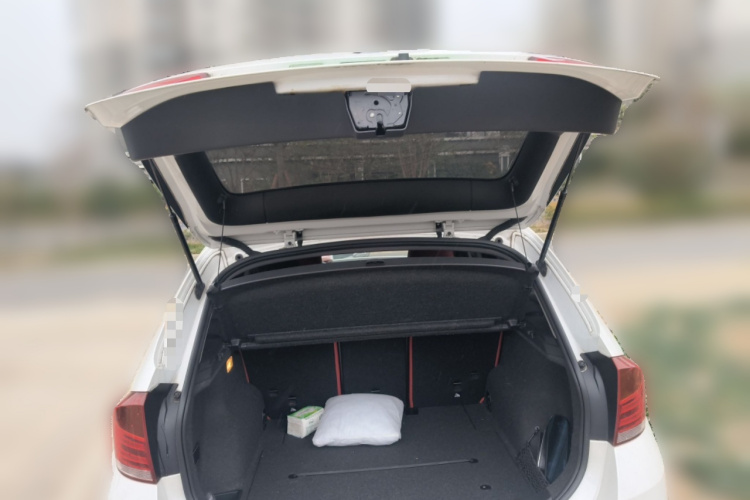 宝马X1 2015款 sDrive18i 时尚晋级版中控内饰23