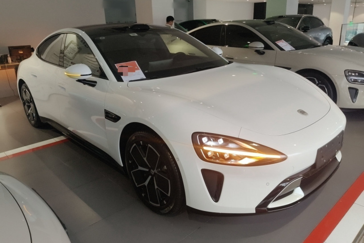 小米汽车 小米SU7 2024款 后驱超长续航高阶智驾Pro版车身外观3