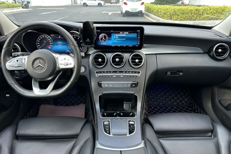 奔驰C级 2021款 C 200 L 时尚型运动版中控内饰7010