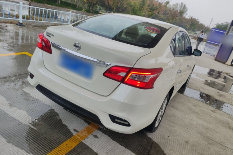 日产 轩逸 2022款 经典 1.6XE CVT舒适版车身外观7