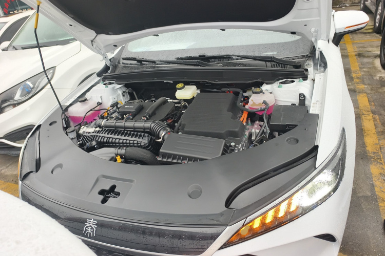 比亚迪 秦PLUS 2025款 DM-i 智驾版 55KM领先型机舱底盘24