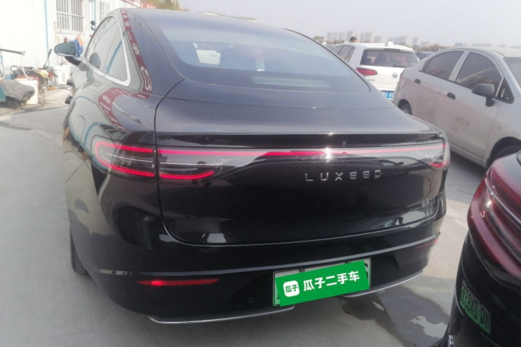 鸿蒙智行 智界S7 2025款 855km Max车身外观6004