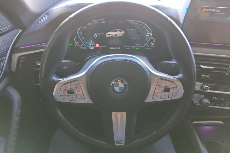 宝马5系新能源 2022款 改款三 535Le 先锋版M运动套装中控内饰13