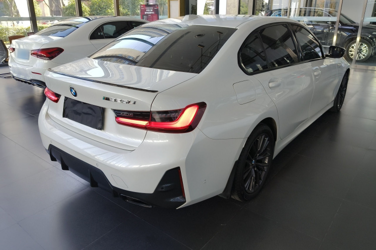 宝马3系 2023款 325Li M运动曜夜套装车身外观7