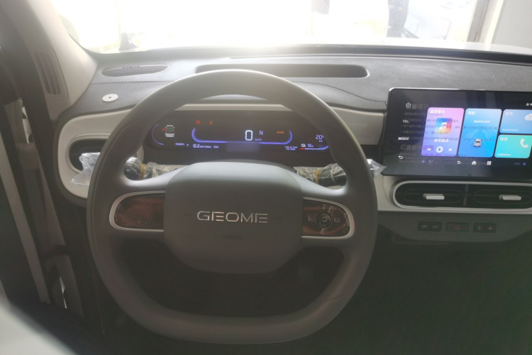 吉利银河 2025款 210km 熊猫卡丁局部细节13