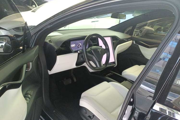特斯拉 Model X 2019款 标准续航版中控内饰7003