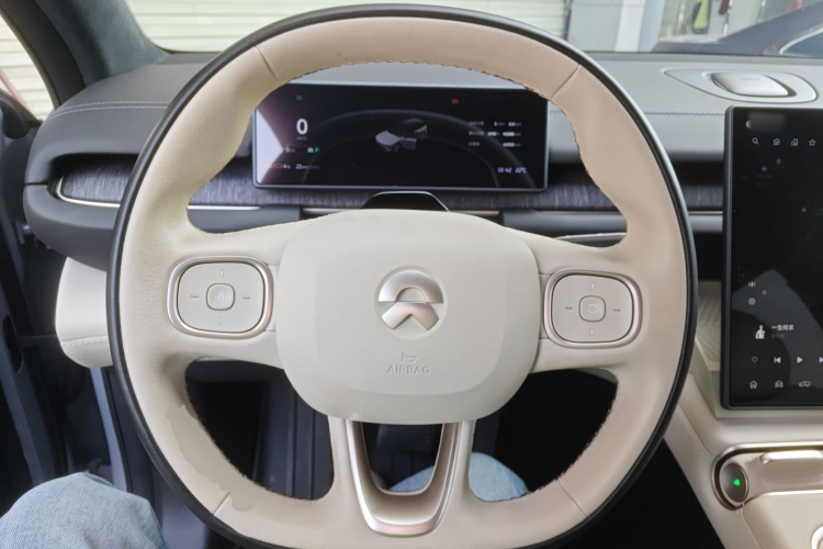 蔚来ES6 2024款 75kWh中控内饰13