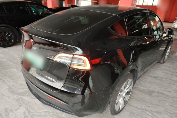 特斯拉 Model Y 2022款 长续航全轮驱动版车身外观6005