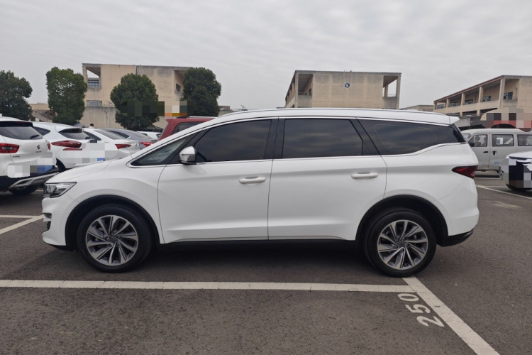 吉利汽车 嘉际 2021款 1.8TD DCT豪华型车身外观4