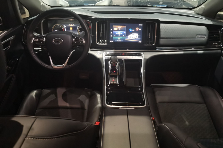 广汽传祺 传祺M8 2023款 领秀系列 390T 豪华版中控内饰7002