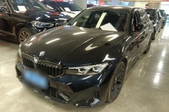 宝马3系 2025款 330Li M运动曜夜套装