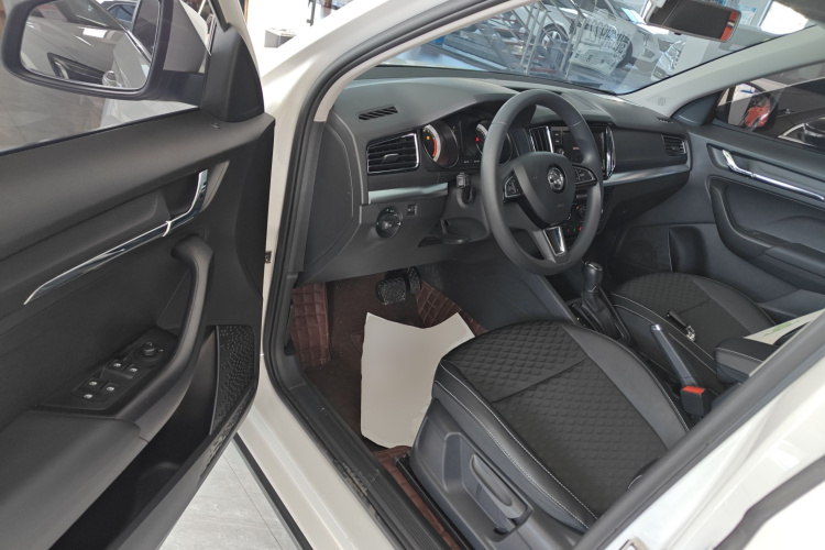 斯柯达 柯米克 2018款 1.5L 自动舒适版 国VI中控内饰7003