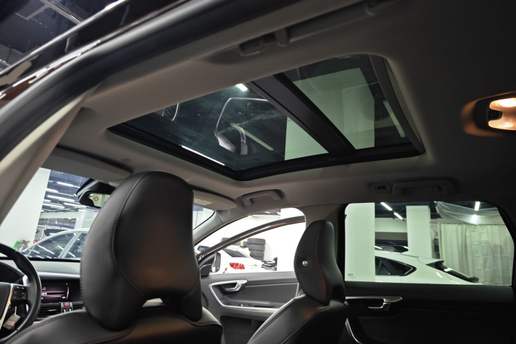 沃尔沃XC60 2017款 T5 AWD 智进升级版中控内饰7010