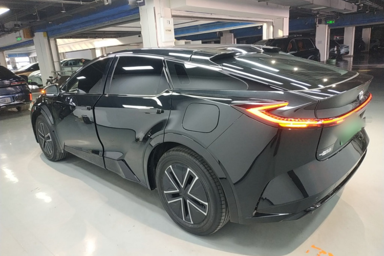 丰田bZ5 2025款 550 JOY车身外观6003