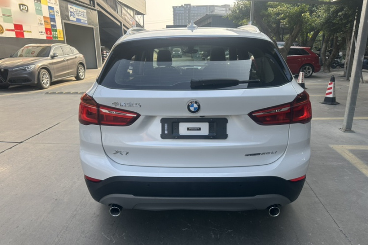 宝马X1 2019款 sDrive20Li 领先型车身外观6006