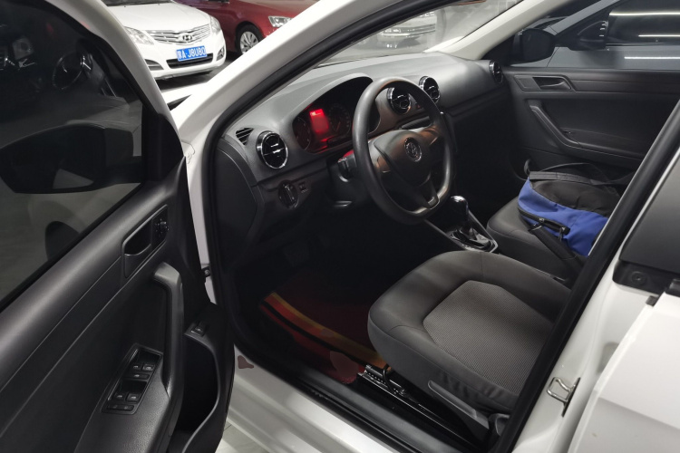 大众 捷达 2017款 1.5L 自动时尚型中控内饰7003