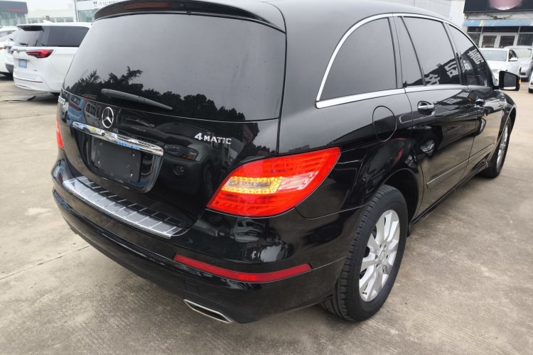 奔驰R级 2017款 R 320 4MATIC 商务型臻藏版车身外观6005