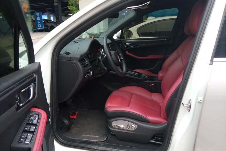 保时捷 2024款 Macan 2.0T中控内饰7003