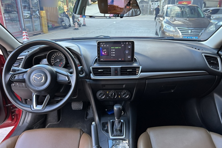 马自达3 昂克赛拉 2017款 三厢 1.5L 自动舒适型 国V中控内饰7001