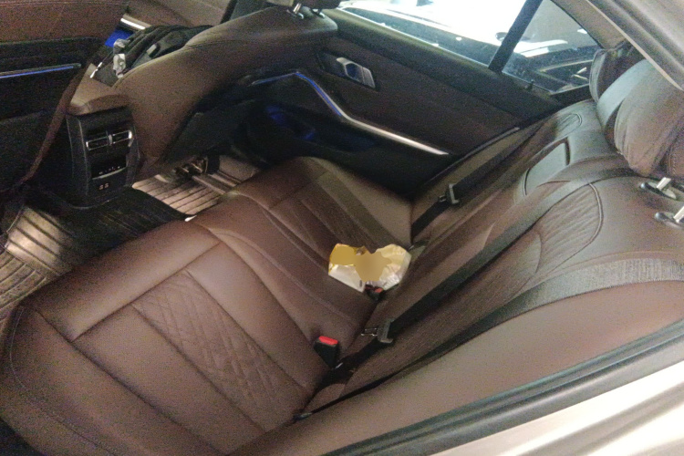 宝马3系 2022款 325Li M运动套装中控内饰21