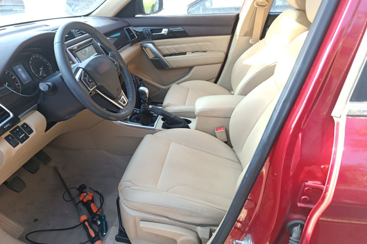 哈弗H2 2014款 1.5T 手动两驱精英版中控内饰19