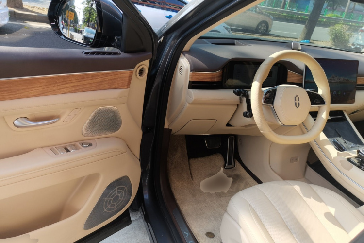 鸿蒙智行 问界M7 2024款 1.5T 后驱Plus版 5座中控内饰7003