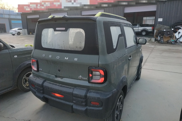 吉利银河 2025款 210km 熊猫骑士车身外观7