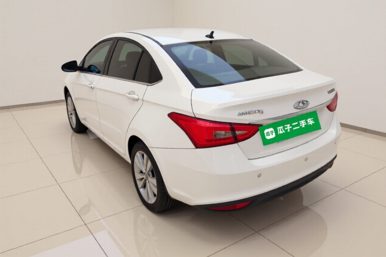 奇瑞 艾瑞泽5 2016款 1.5L 手动领潮版车身外观5