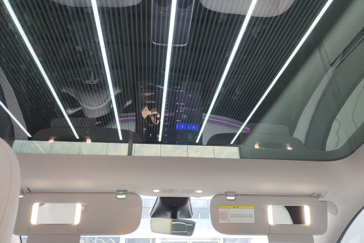 特斯拉 Model Y 2023款 长续航全轮驱动版中控内饰22