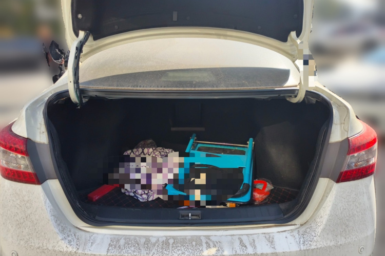 日产 轩逸 2014款 1.6XV CVT尊享版局部细节23