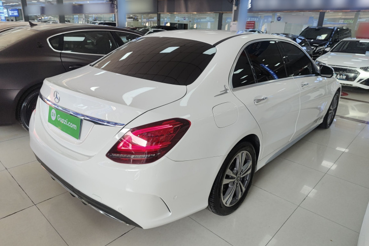 奔驰C级 2020款 改款 C 200 L 时尚型运动版车身外观7