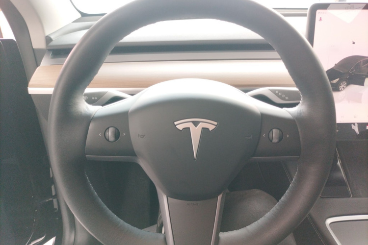 特斯拉 Model Y 2022款 后轮驱动版局部细节13