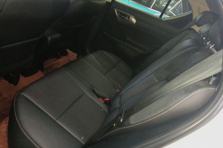 雷克萨斯CT 2020款 CT200h 舒适版 单色中控内饰21