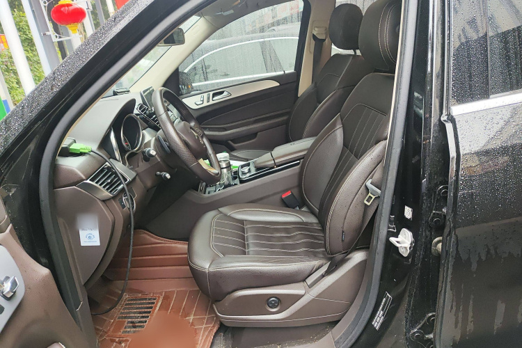 奔驰GLE 2015款 GLE 320 4MATIC局部细节19