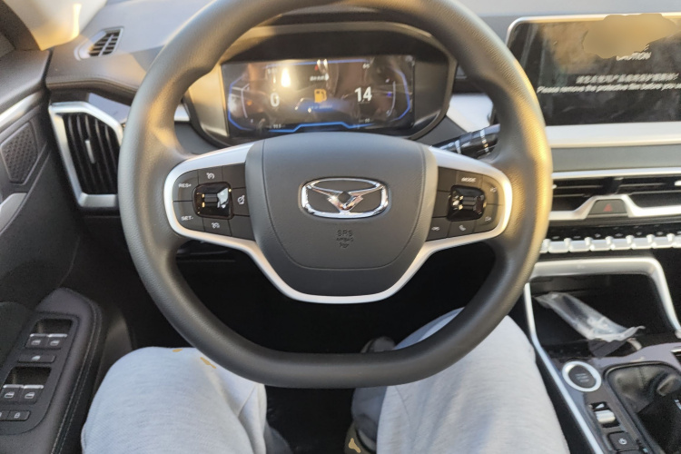 凯翼 炫界Pro 2025款 1.5L 手动舒适版中控内饰13